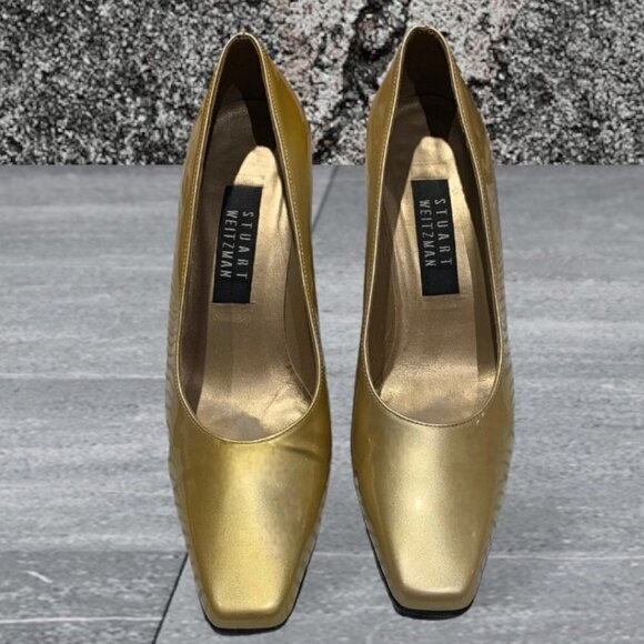 STUART WEITZMAN Gold Patent Leather Heels Size 8 - Picture 3 of 15
